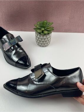 Aldo Silver Black Patent Bow Tie Glam Slip On Flats Shoes Women Size 6 Designer
